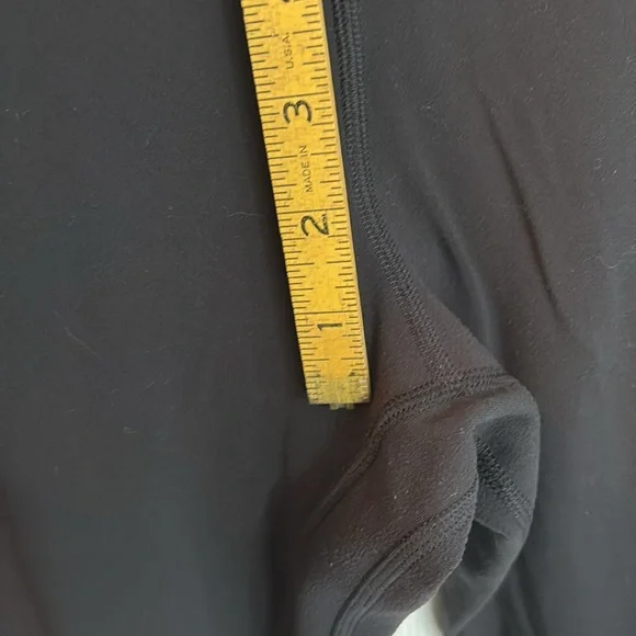 Black Lululemon Legging Sz. 6 - Picture 6 of 7